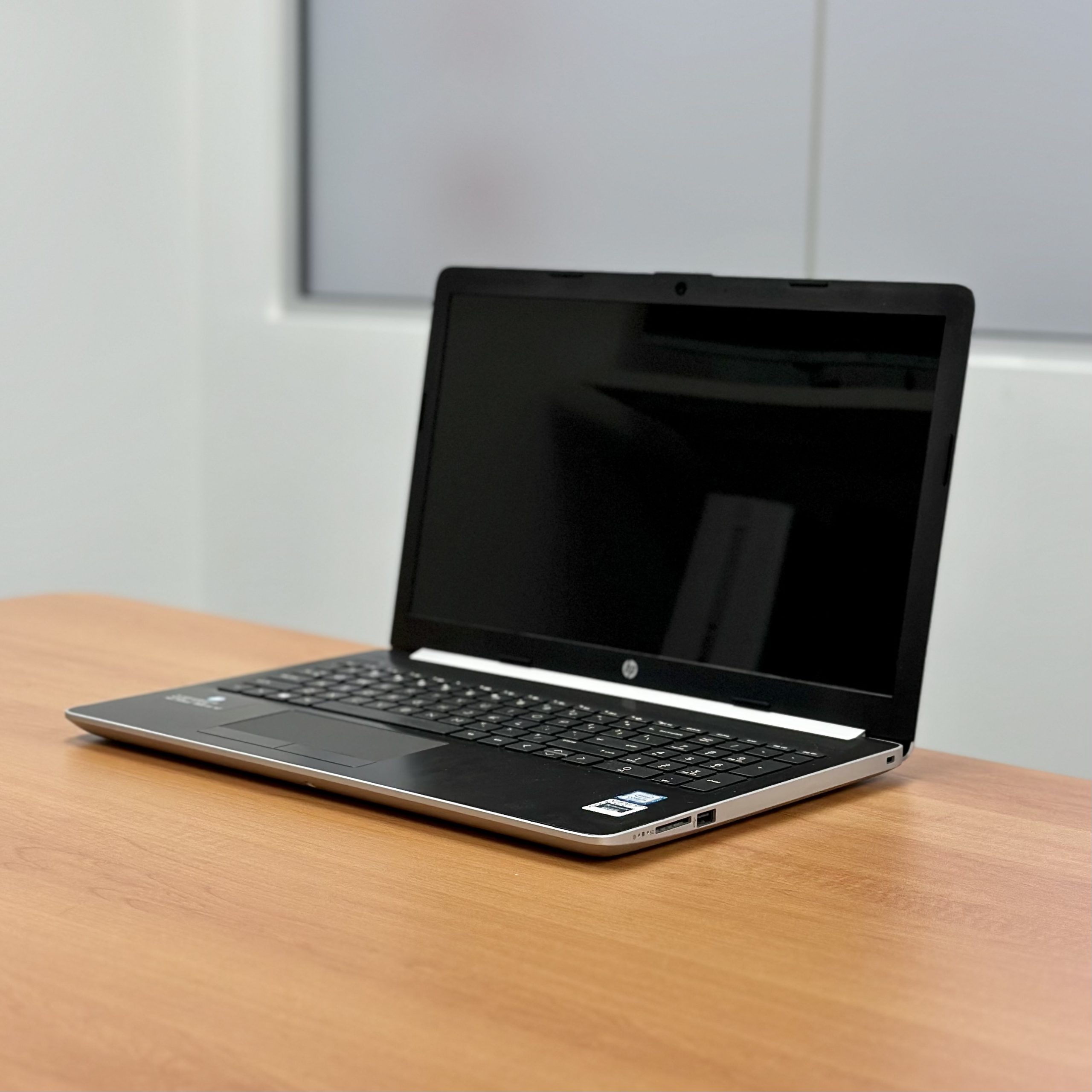 Refurbished ULTIMATE Laptop with 1 year TADWA Support Agreement