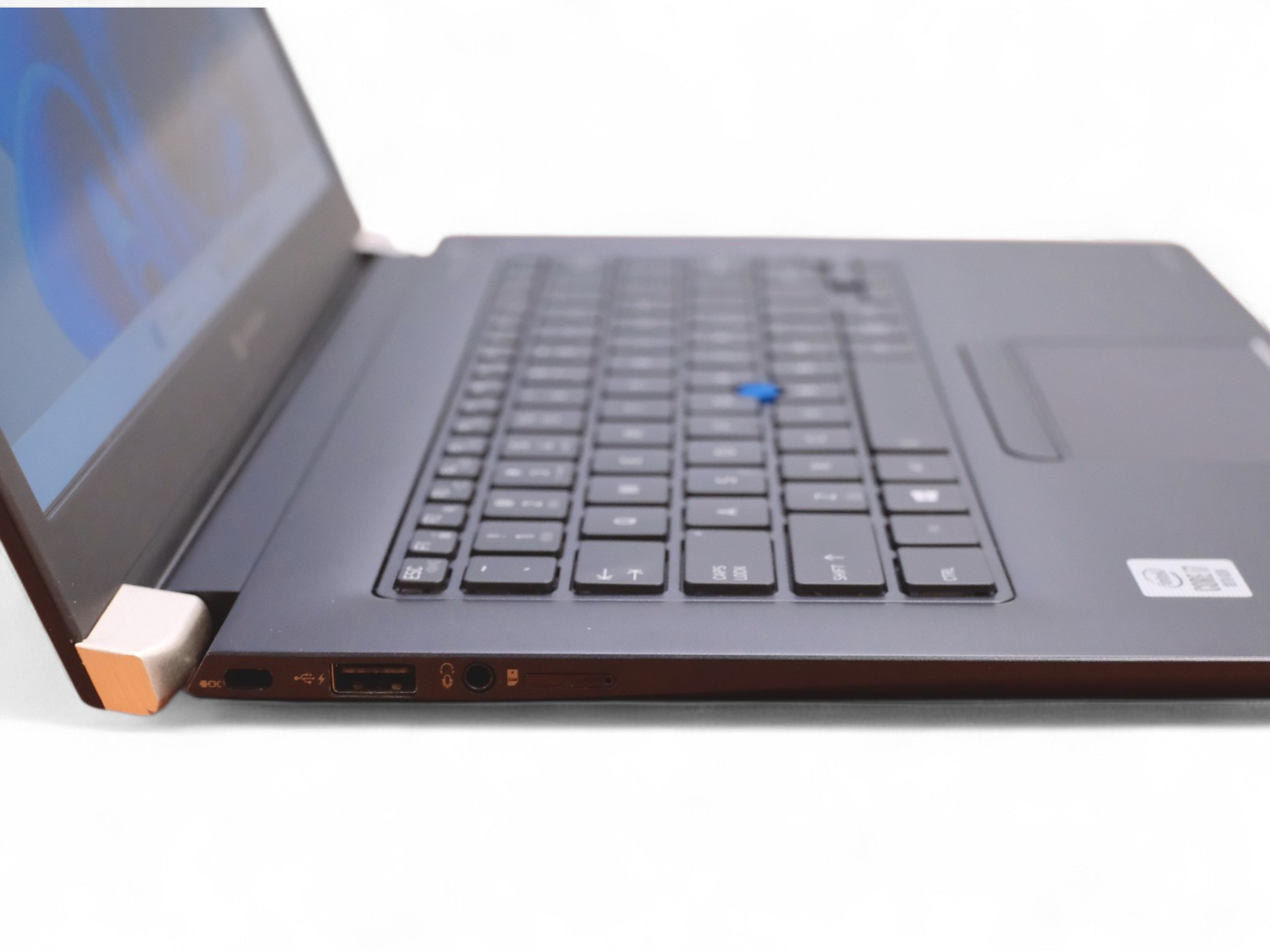 Refurbished Toshiba dynabook X40-G Laptop - Image 4